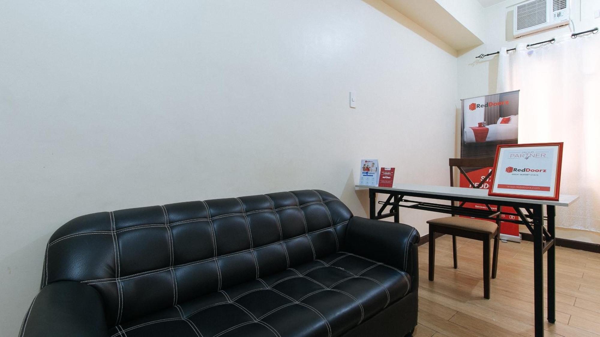 Reddoorz At David'S Travellers Inn Cavite General Trias  Екстериор снимка